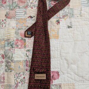 🌟 Vintage YSL Tie 🌟